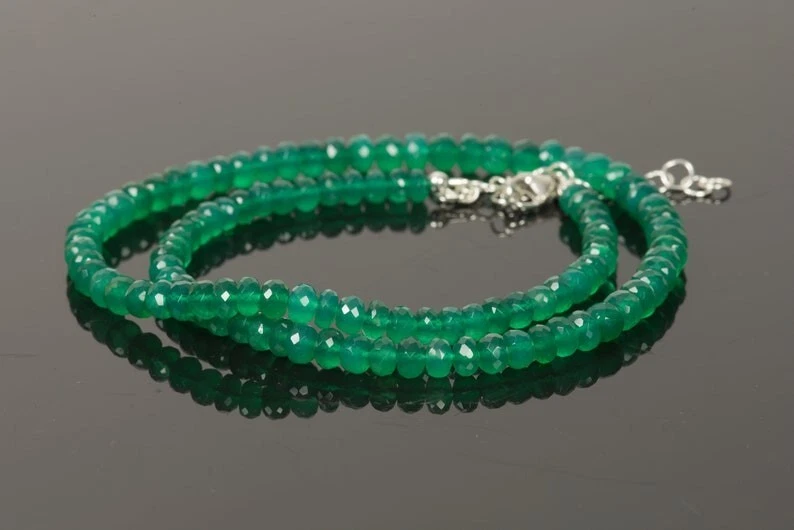 Collar minimalista de cuentas de piedras preciosas rondelle facetadas de ónix verde natural para mujer 18" Foto 2 de 4