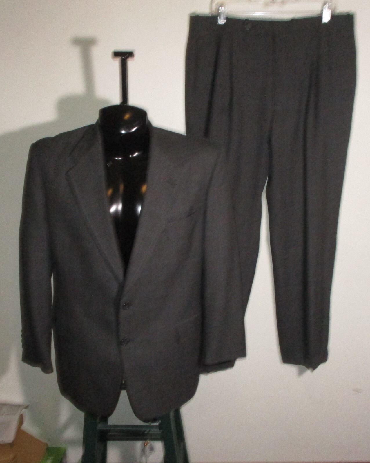 DAVID WOOD Gray 100% Wool 2 Pc Suit Size 42 Long, 36X30/32