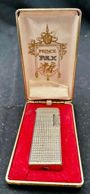RARE VTG JUMEX PRINCE PAX GAS LIGHTER w/CASE, LIGHT GOLD COLOR, DIAMOND SURFACE