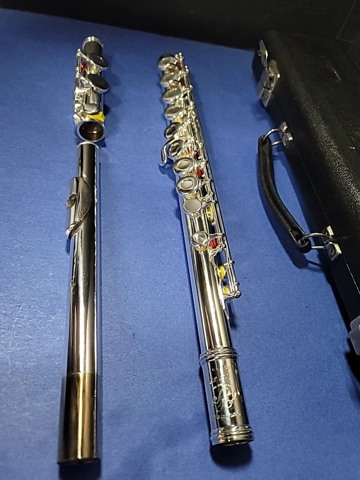 Flauta Communhardt 22SP con estuche - ¡REVISADA Y LIMPIADA POR ULTRASONIDOS!!  Foto 4 de 4