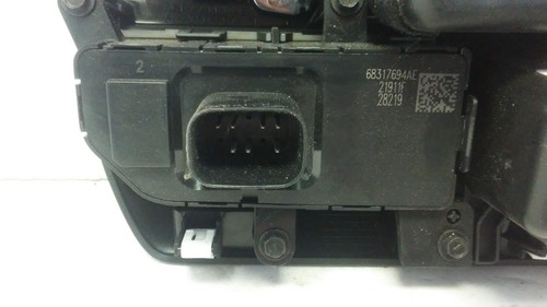 2018-2022 Jeep Wrangler Center Panel Media/Aux/12V Charger OEM 6CB77TRMAB - Picture 13 of 15