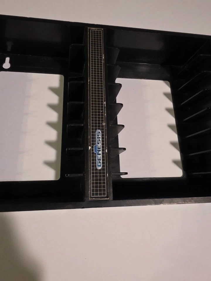 官方世嘉 Genesis 24 游戏盒壁挂架 1992 ☆ 正品 ☆ — 第 2/4 张图片