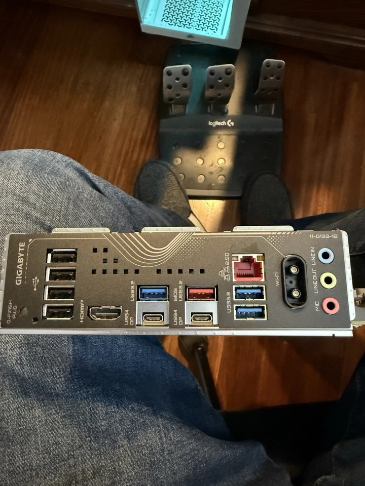 技嘉 X870 Eagle WIFI7 AMD AM5 LGA 1718 主板,ATX,DDR5,4X M.2,... — 第 4/4 张图片