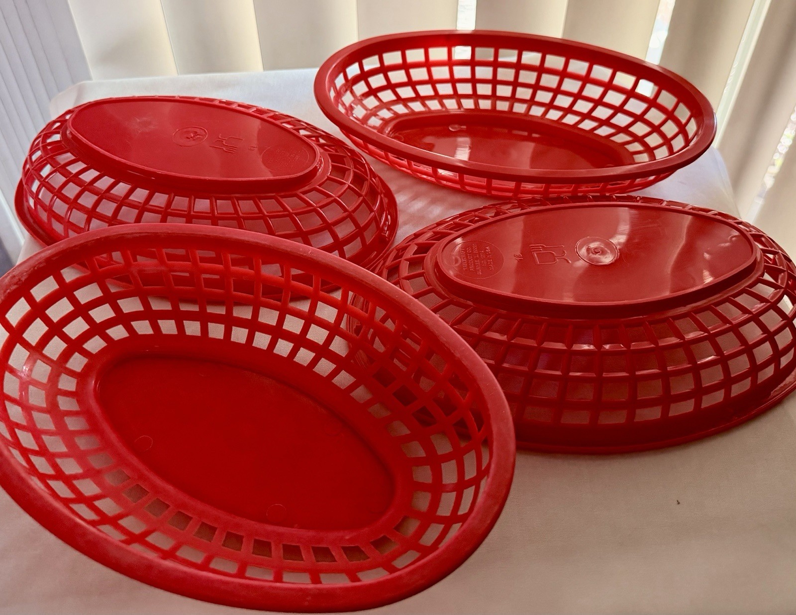 Set of 4 Tablecraft Retro Red Oval Plastic Fast Food Baskets Made in USA