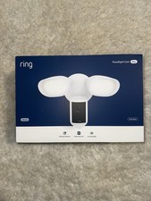 Ring Floodlight Cam Pro 2nd Gen Retinal 4K , 10x Zoom, ultra-bright motion