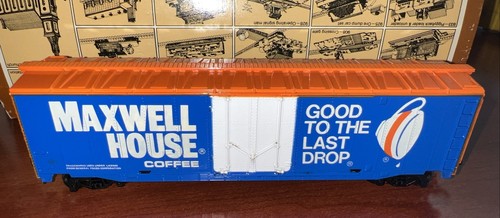 Tyco HO Scale No. 374-D Maxwell House Coffee Freight Box Car **no Box