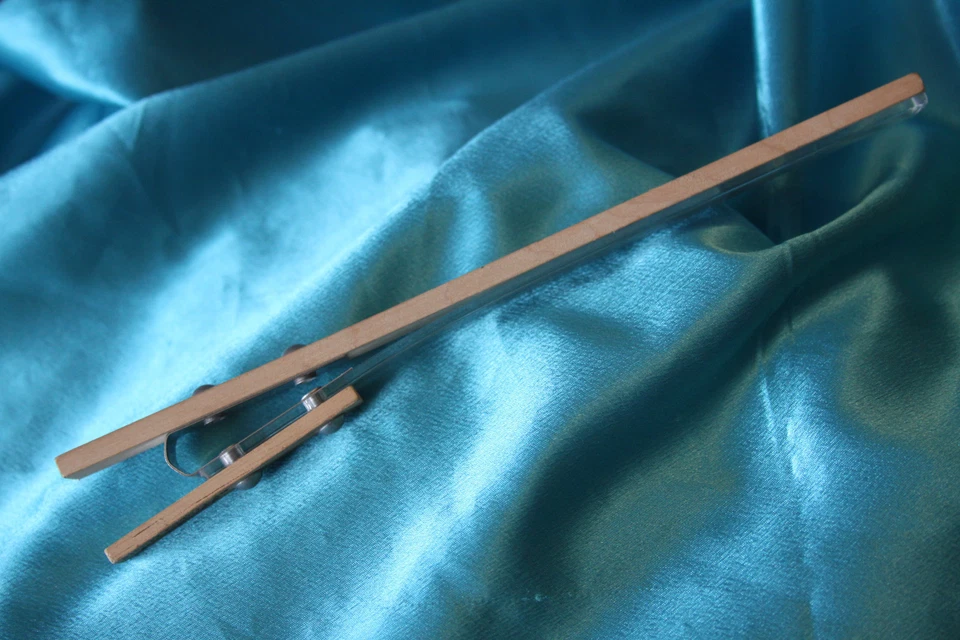 Trophy Music 4075 Suporte de Banda de Vento Clipe de Música Transparente, Clipes para Mesa, See-Thru - Imagem 2 de 4