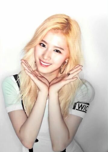 Twice Sana Cheer Up Photocard - Picture 1 of 2