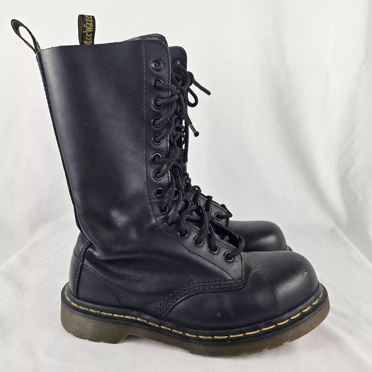 Dr. Martens Boots Womens Size 6 Air Wair 10113 Composite Toe