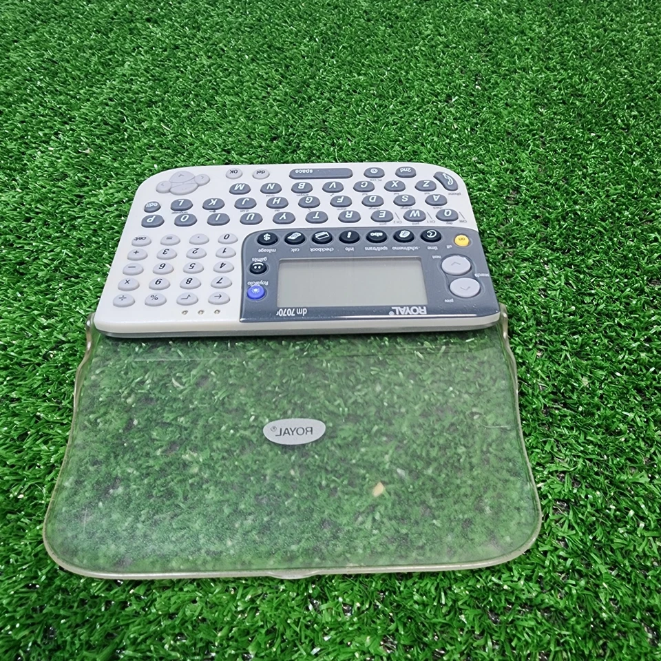 Royal DM7070R Personal Organizer Translator English Spanish French Calculator - Image 4 of 4