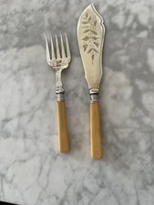 Fischbesteck/gestempelt 1905/Halsband Silber/versilbert/Griffe Ivoire