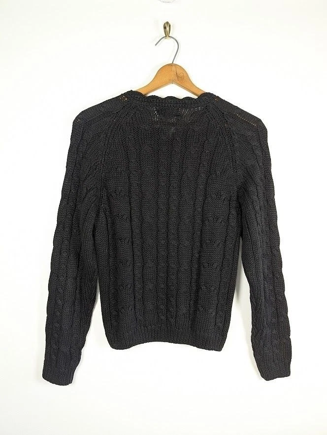 Cárdigan suéter tejido con cable vintage grande oscuro Cottagecore Whimsigoth grueso usado en excelente estado Foto 2 de 4
