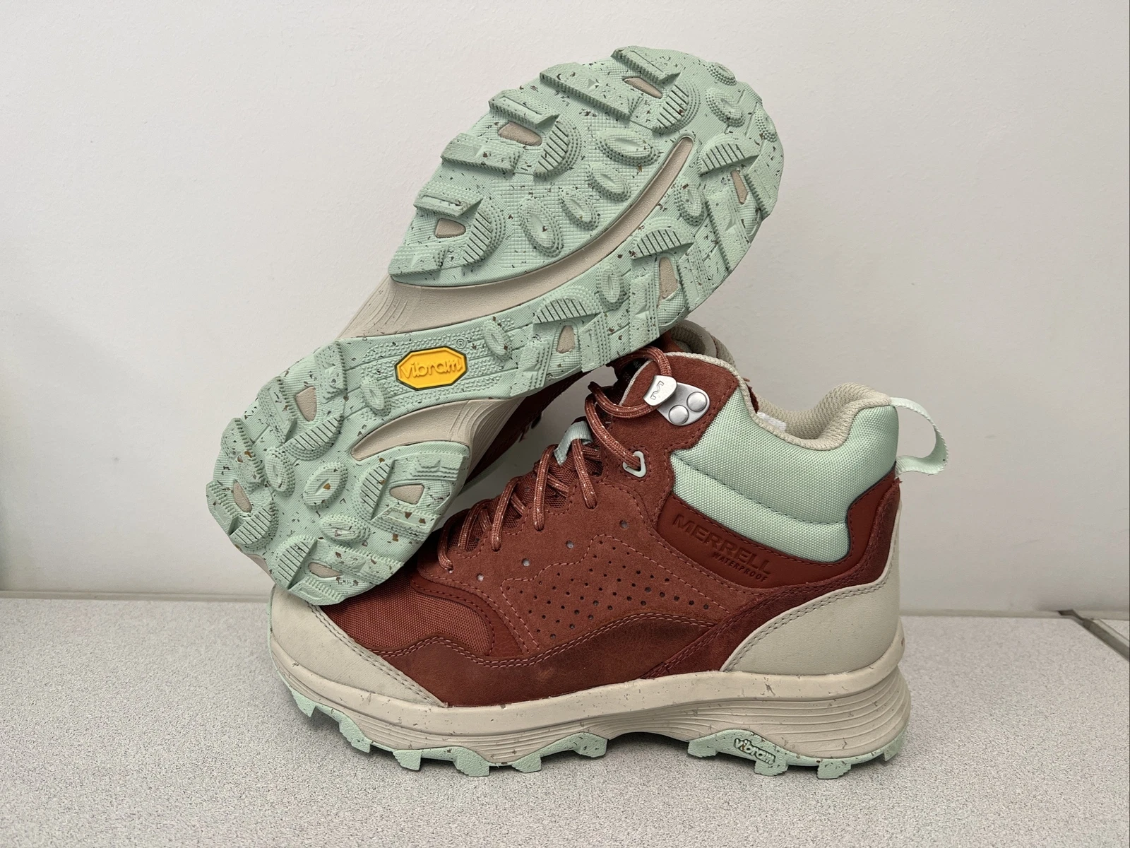 Merrell "SPEED SOLO MID WATERPROOF" Women's size 7 Hiking Boots Camping Trail