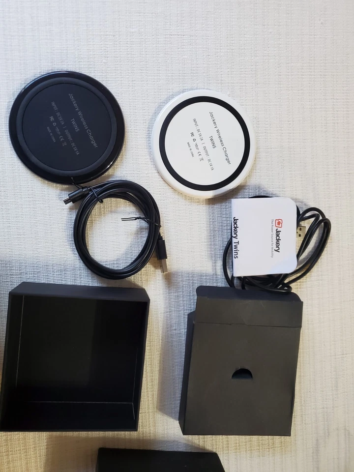 JACKERY TWINS 2 bases de carga rápida inalámbricas blancas y negras nuevas Foto 2 de 4