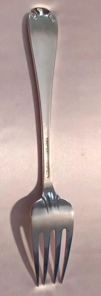 Tenedor de carne fría Flamish by Tiffany Sterling - 8 7/8" Foto 2 de 4