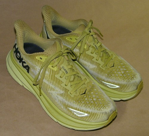 HOKA One One   Model: Clifton 9  Women Size 9 - Picture 1 of 11