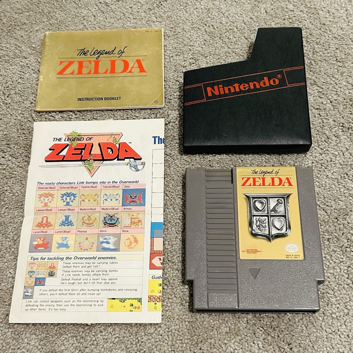 Nintendo The Legend of Zelda (Nintendo NES, 1987) with Manual Grey