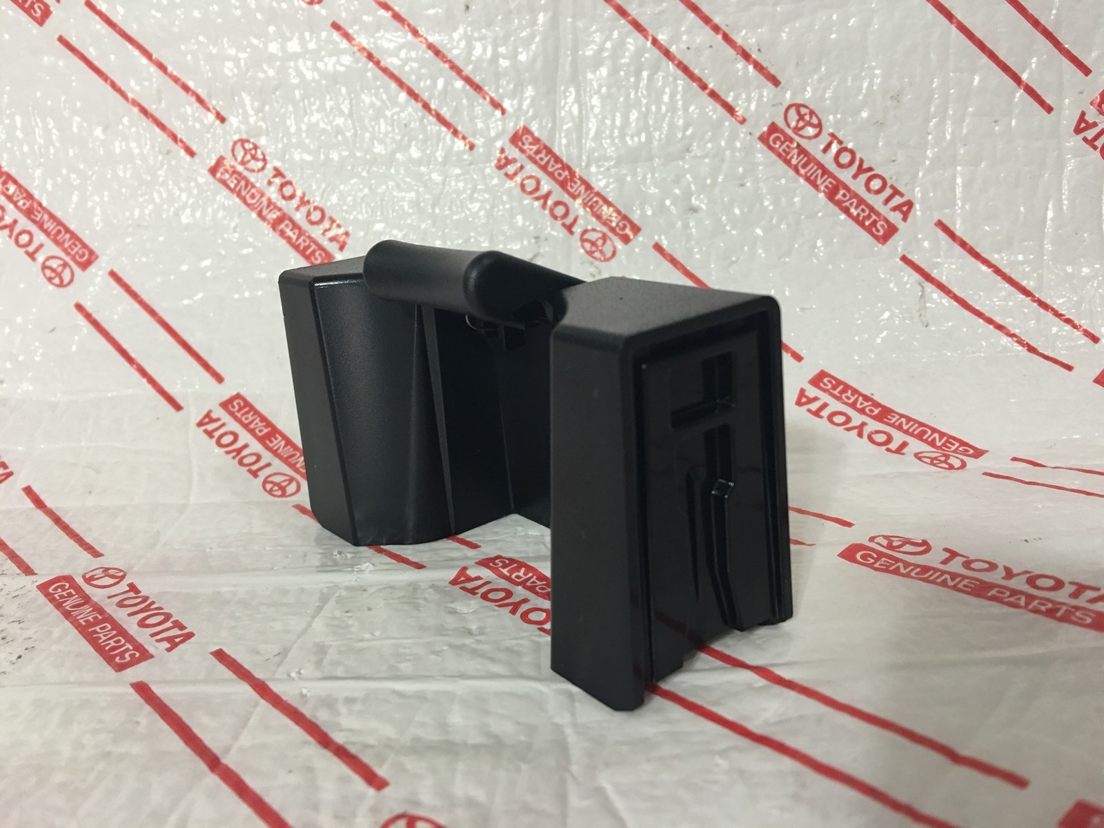 *NEW LEXUS IS350 IS250 ISF CUP HOLDER INSERT DIVIDER SEPARATOR CONSOLE BOX OEM eBay