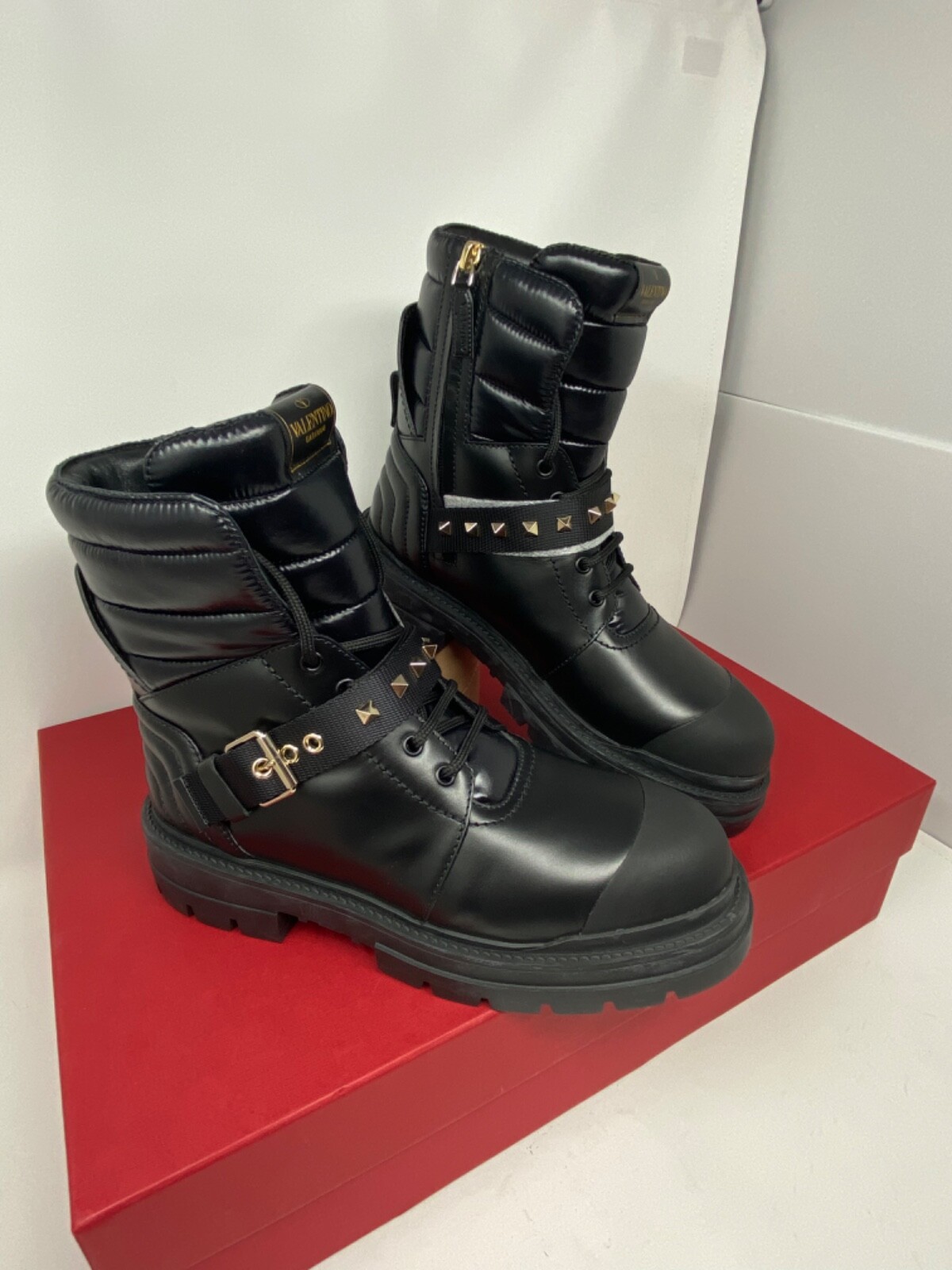 $1390 Valentino Garavani Rockstud Moto Combat Hiking Boot  display picture 2