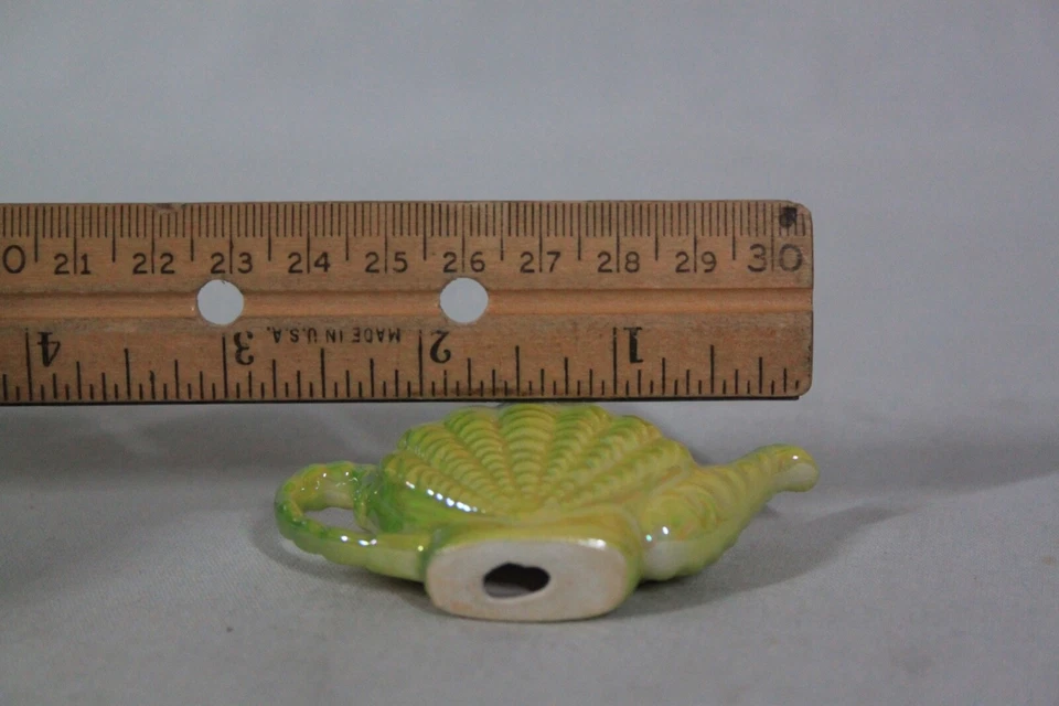 EXTREMELY RARE! VINTAGE TINY CARDEW MINI / MINIATURE SHELL TEAPOT 1.75" TALL NEW - Image 4 of 4
