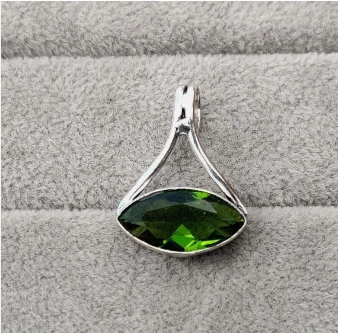 Elegant Peridot Topaz Gemstone 925 Sterling Silver Handmade Pendant D-52 - Image 3 of 4