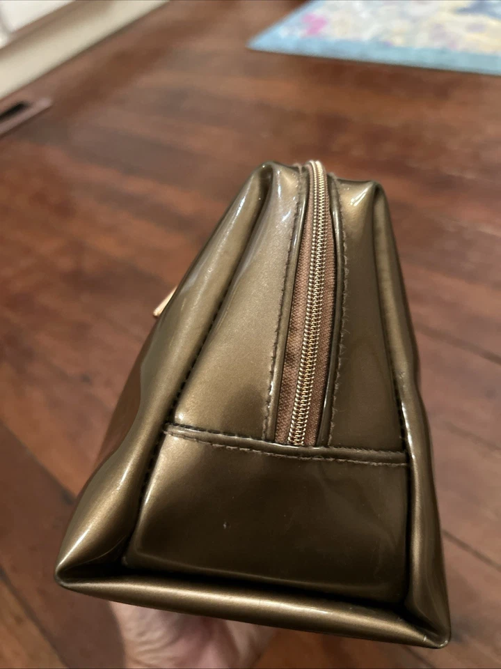 Ted Baker London Gold Cosmetics Make-up Bag Case Gold Bow  Center Gem - Image 4 of 4