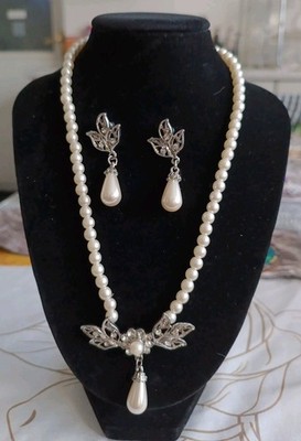 Faux Pearl Beaded Flower Pendant & Earring Set Wedding Bride 18''VGC