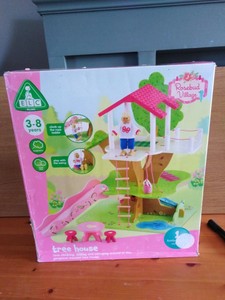 rosebud village treehouse