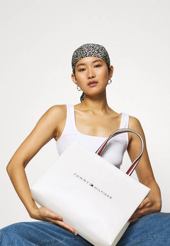 BNWT Tommy Hilfiger white Leather Tote Woman Hand Bag | eBay