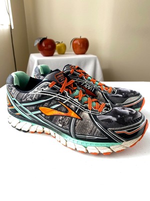 brooks adrenaline marathon