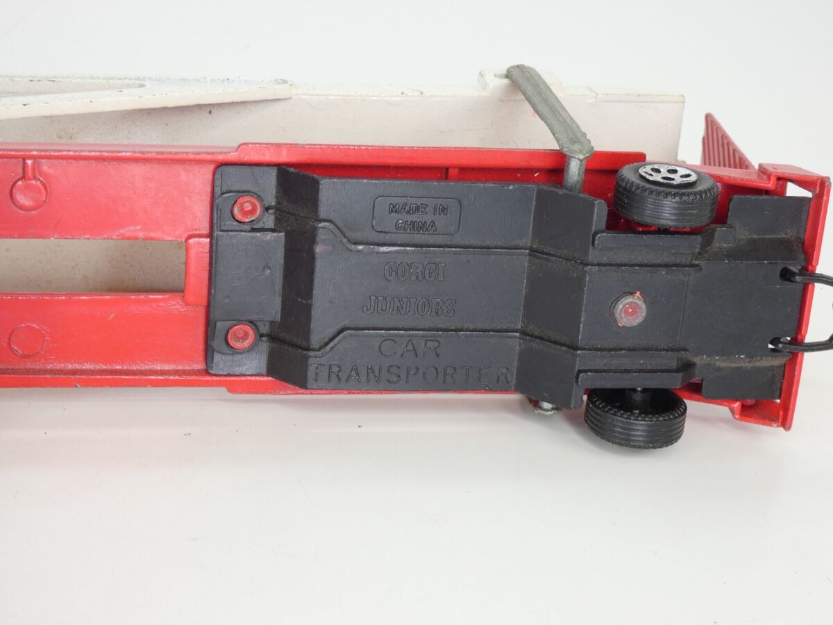 Corgi Volvo Car Transporter Globetrotter Rare Toy Truck