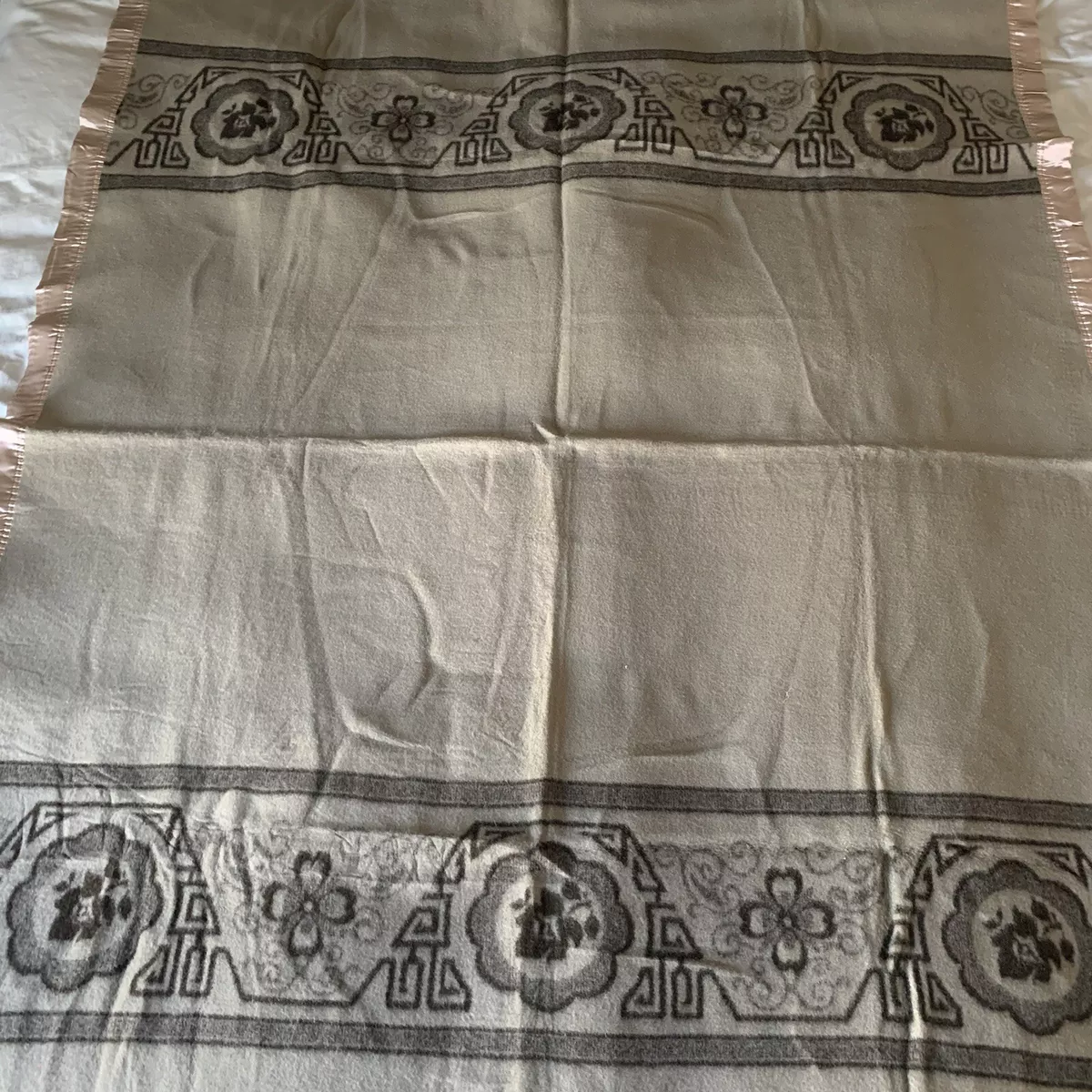 Vintage Swan Blanket NWOT Brown Rayon Acrylic Satin Trim