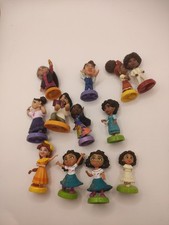 Disney Encanto mini figures set. Ideal cake toppers too.