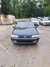 Porte avant et accessoires Peugeot 605