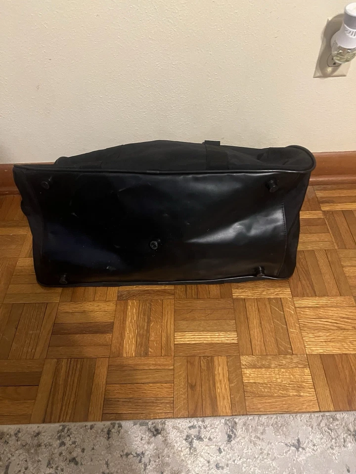 Bolso de Lona Grande Calvin Klein Negro con Logo Correa para el Hombro de Viaje para Pasar la Noche Foto 4 de 4