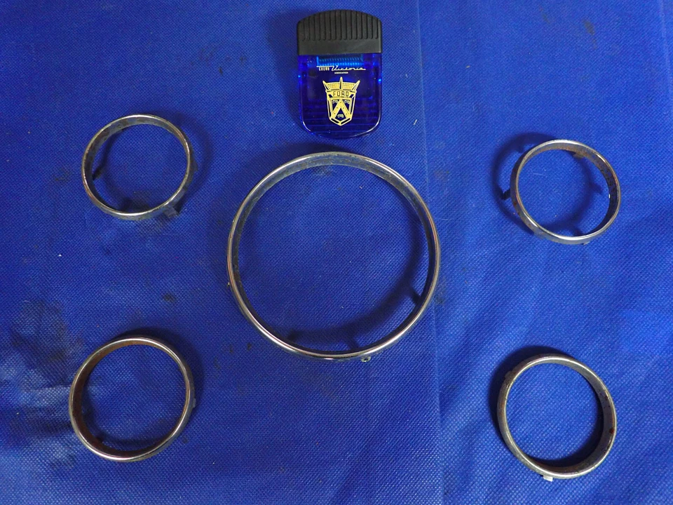 Ford Crown Vic 1956, Fairlane, anillos de ajuste cromados calibre Customline Foto 3 de 4