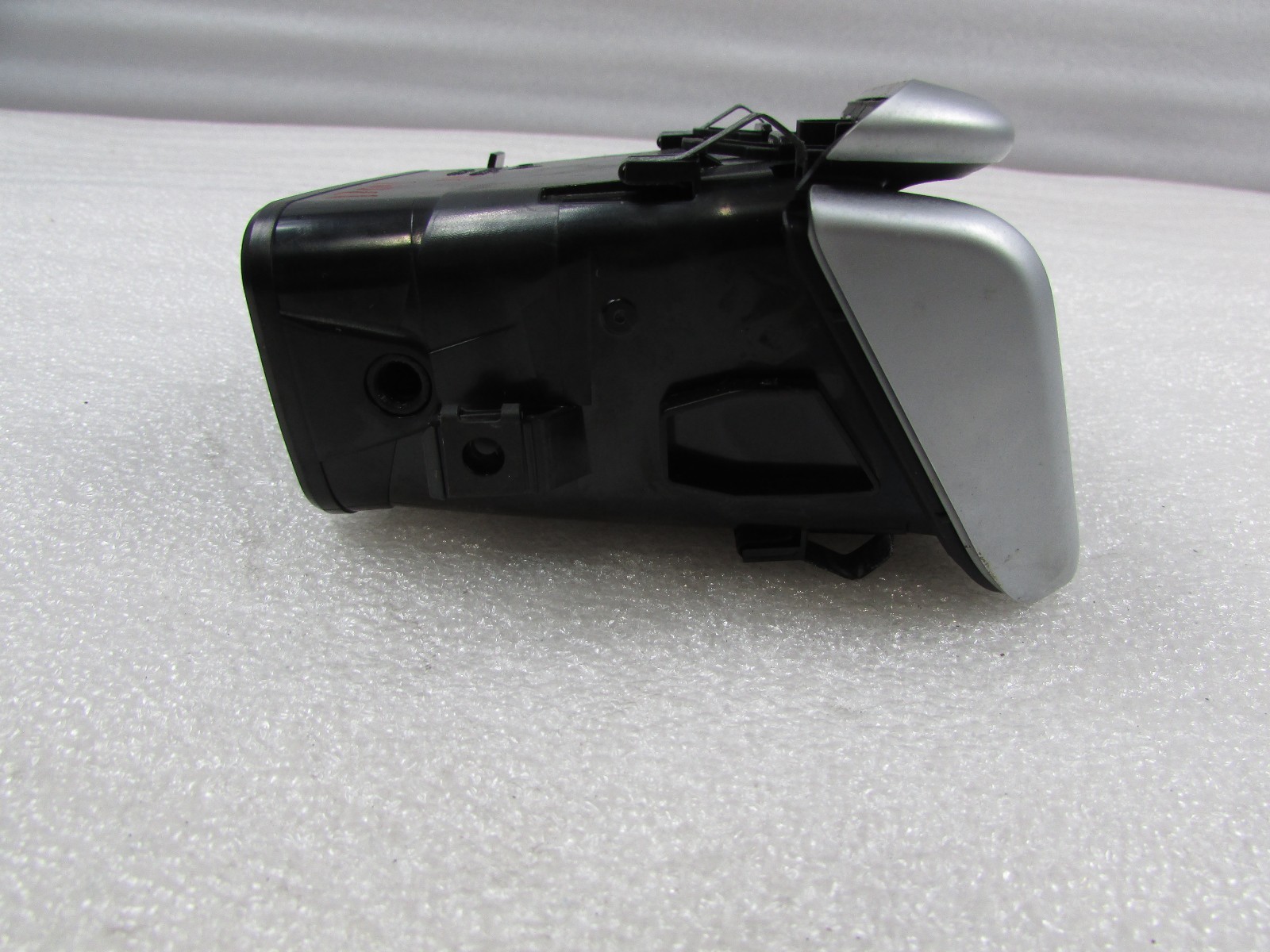 Maserati Ghibli, Air Vent, Left Front Outer, Used, P/N 6700190620