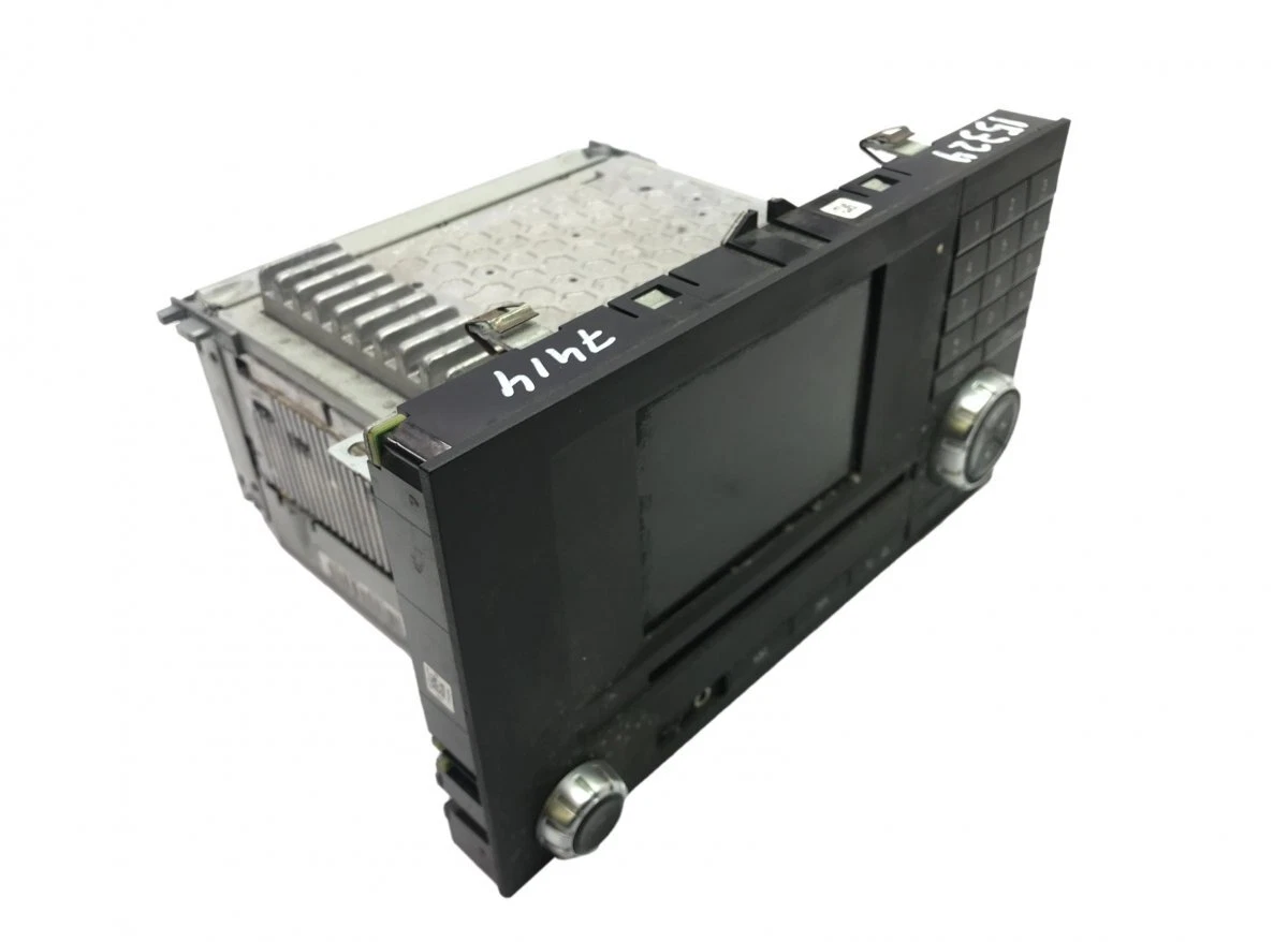 A0004467662 7620000236 Radio W/ Navi System BOSCH MERCEDES Actros  