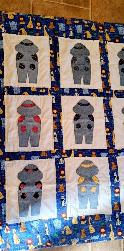 Hermosa cubierta blanca acolchada hecha a mano Little Farmers Hobby Boy contorno  Foto 3 de 4