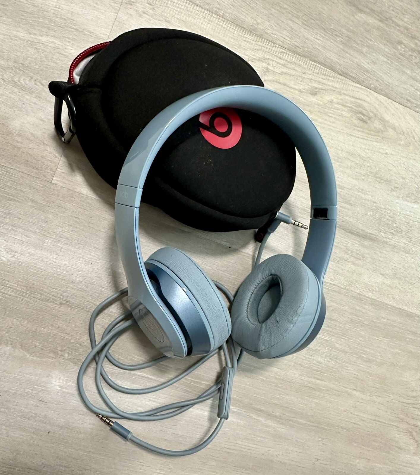 Beats by Dr. Dre Solo 2 Wired On-Ear Headphones  w/ Case