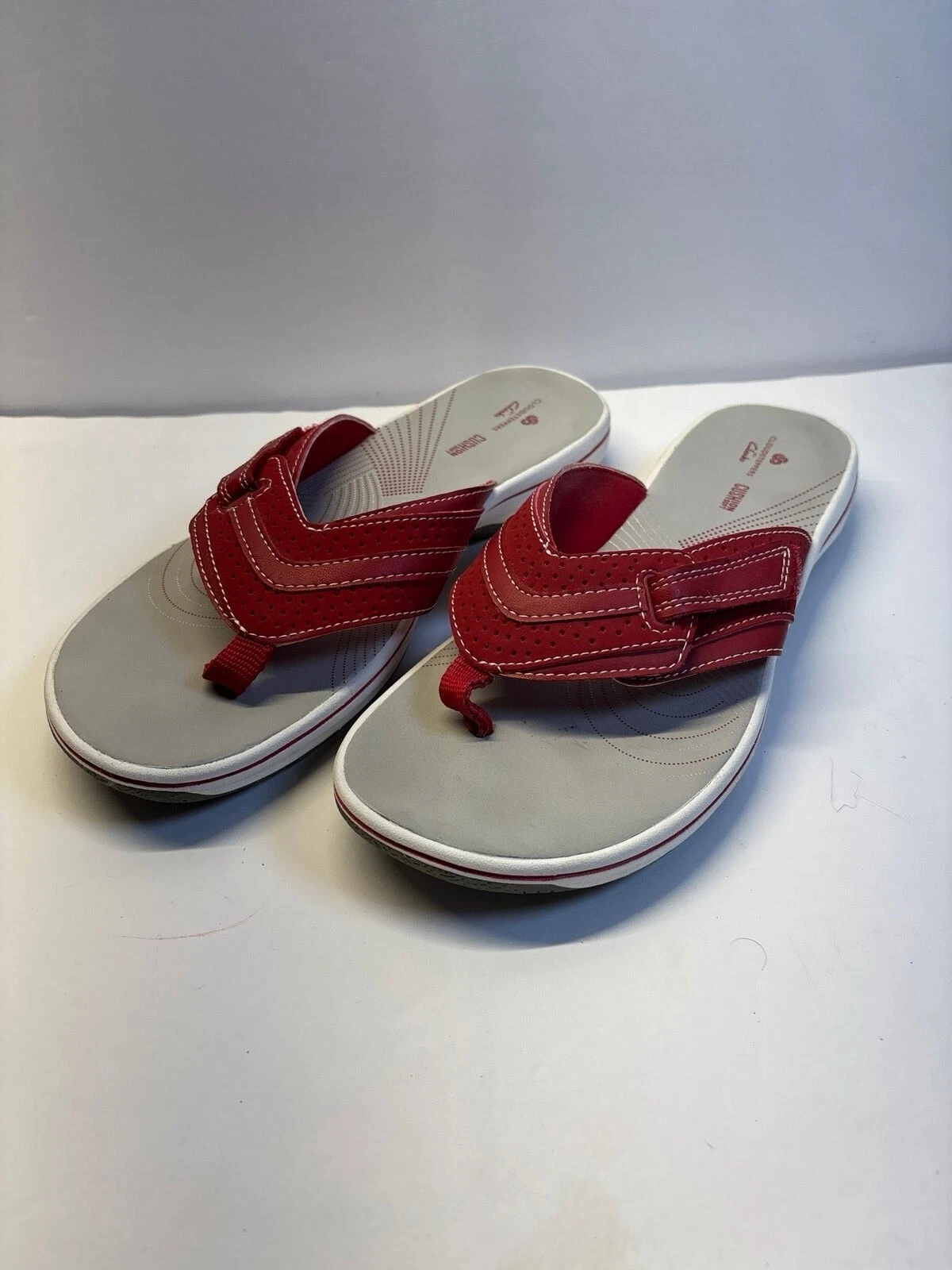 CLARKS Sandali infradito Clark’s rosso e bianco Cloud steppers (taglia 8)