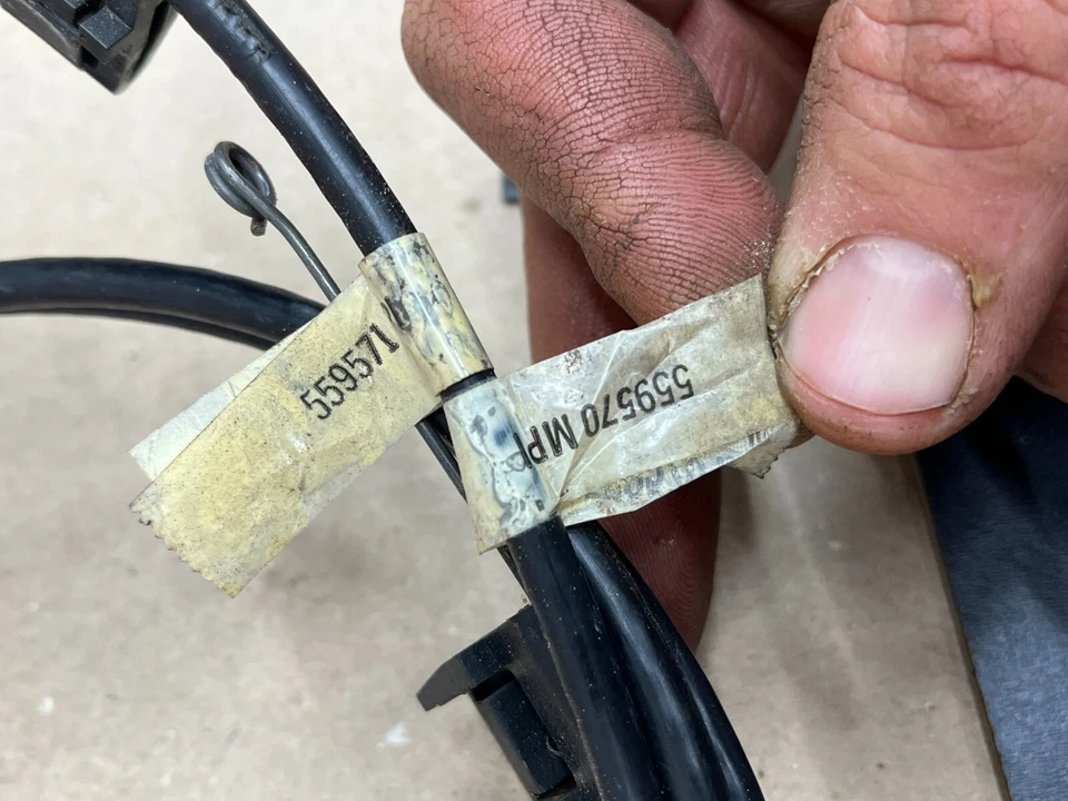 1978 1987 CUTLASS MONTE CARLO MALIBU BAJO COLUMNA DE DIRECCIÓN PANEL DE VENTILACIÓN CABLES PR Foto 3 de 4