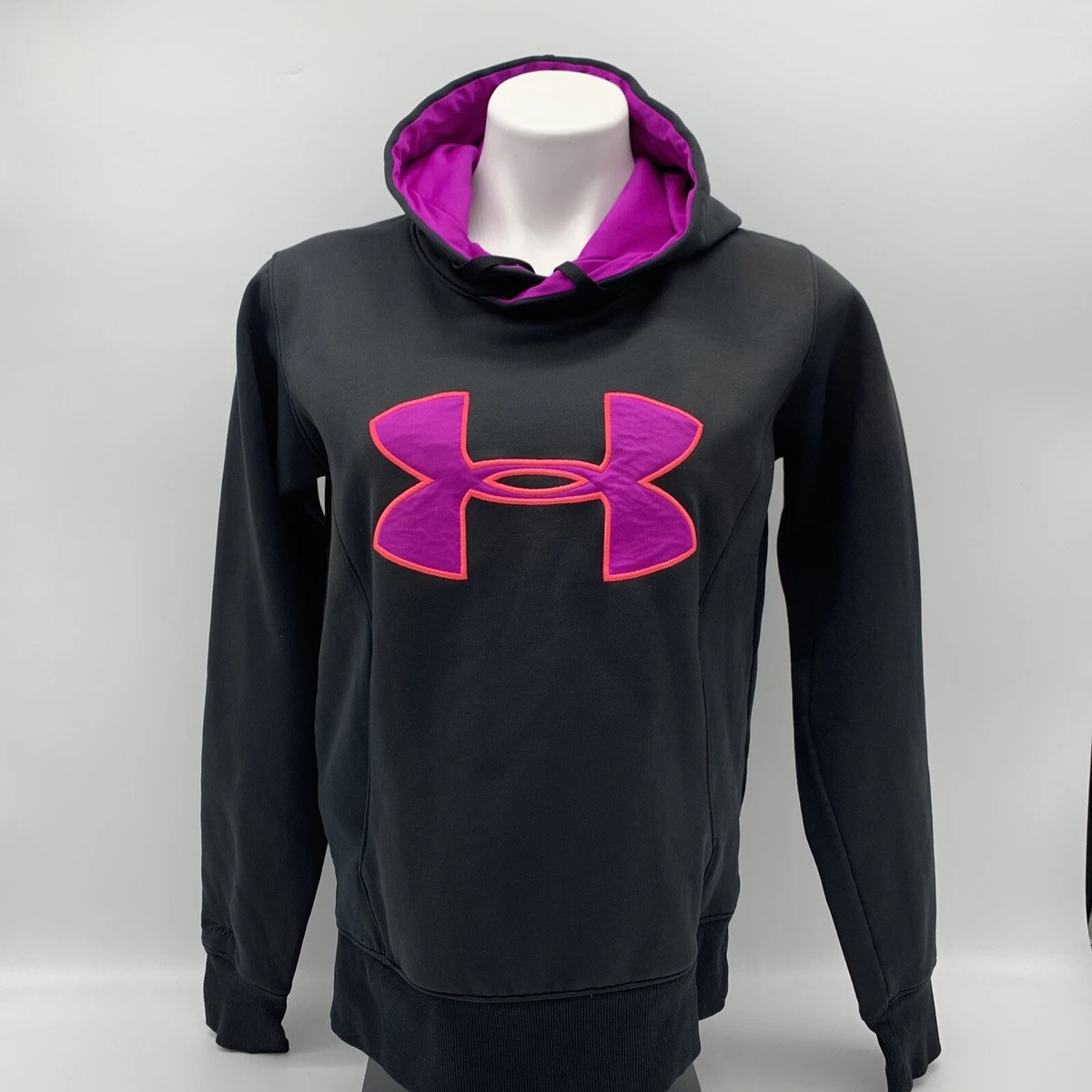 Under armour semi fitted hoodie sale
