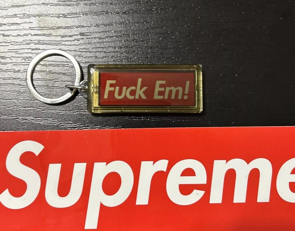 PORTE CLÉS CLIGNOTANT SUPRÊME FW13   F EM ! KEYCHAIN 2013 BOÎTE LIMITÉE LOGO KEYCHAIN