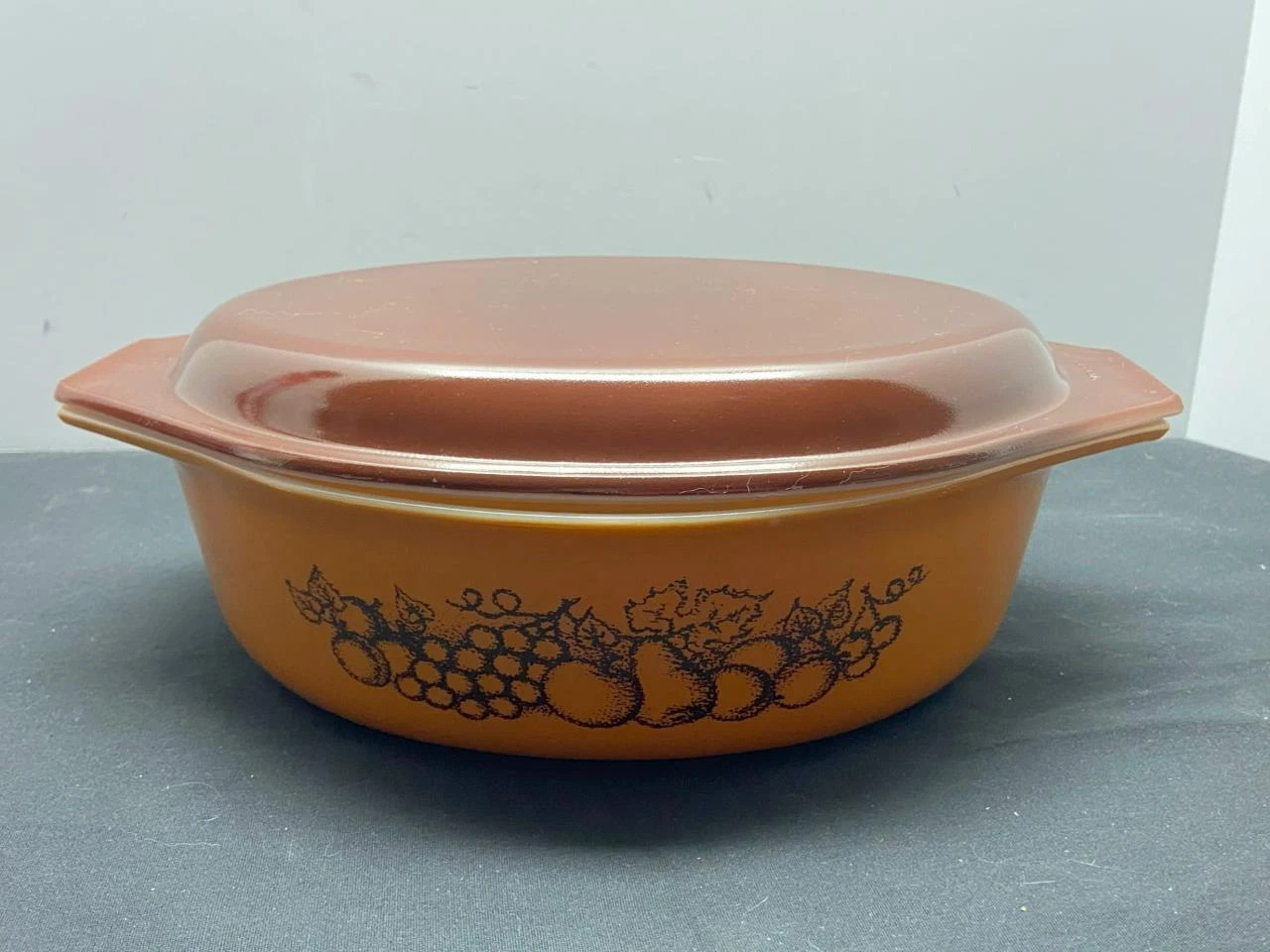 MINT Vintage Pyrex OLD ORCHARD oval Casserole Dish with Lid