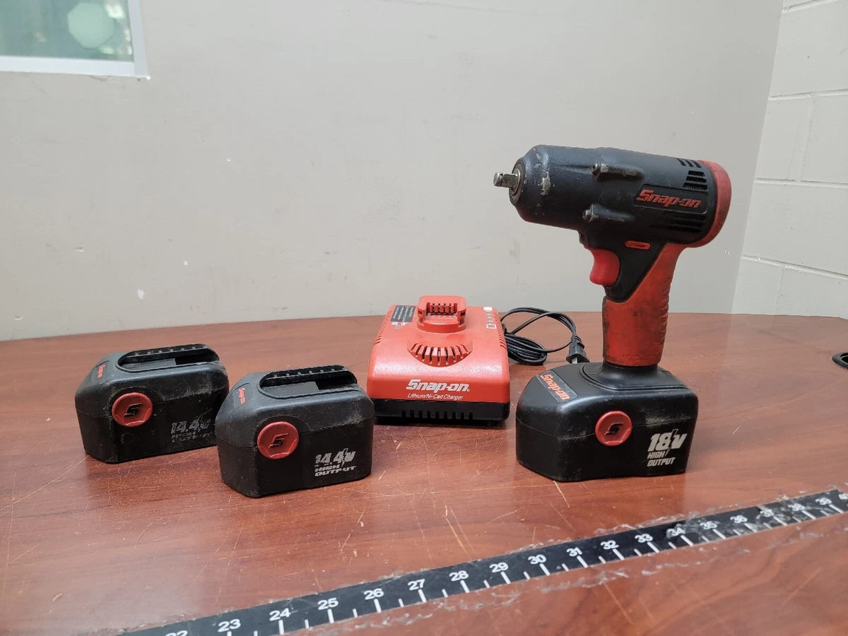 Snap On CT4410 3 8 Drive 14.4 Volt Cordless Impact Wrench Kit c x