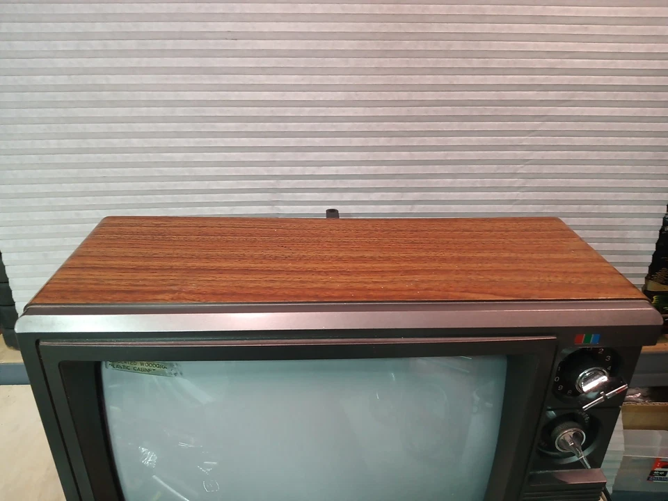 Vintage Samsung CT-334KA Color TV Television 13" TESTED WORKS READ - Image 4 of 4