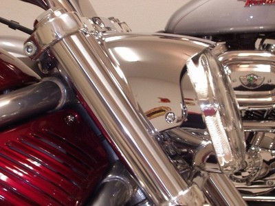 Neu OEM Harley Davidson 69772-04 Chrom Scheinwerfer Halterung Vrod