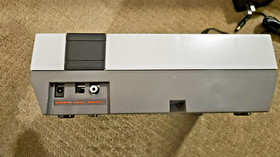 Nintendo NES Console Bundle - 22 Games - 2 Controllers Tyson Punchout Mario