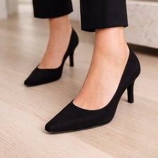 Vintage Y2K Stuart Weitzman Black Crepe Pointed Toe Pump Heels Classic Cocktail